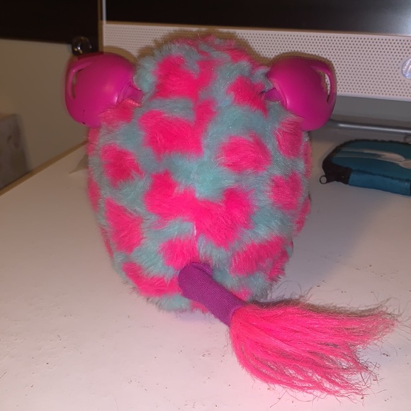 Furby Boom 2012, blue with pink hearts + pre-owned - Picture 2 of 4